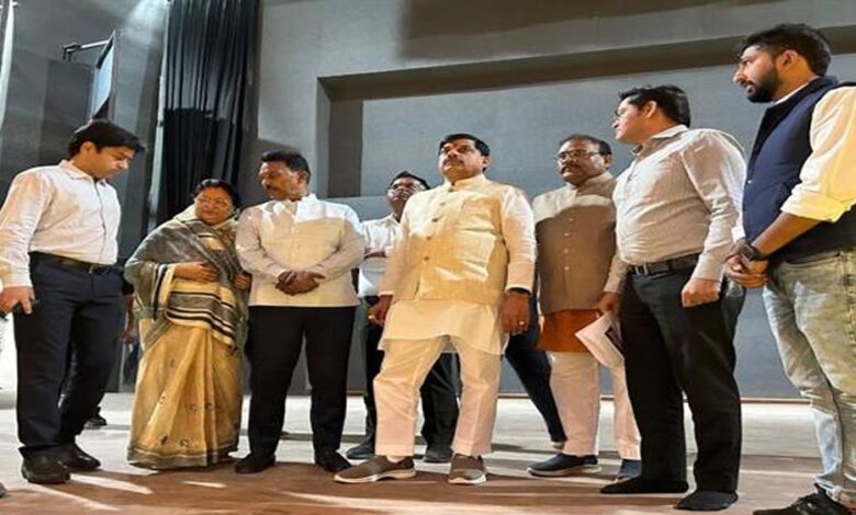 मुख्यमंत्री डॉ. यादव ने ऐतिहासिक और धार्मिक धरोहर गोपाल मंदिर का किया औचक निरीक्षण