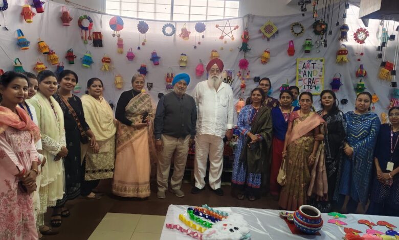 खालसा-हायर-सेकेंडरी-स्कूल-में-बाल-दिवस-पर-रंग–बिरंगा-बाल-मेला,-बच्चों-की-प्रतिभा-ने-जीता-दिल