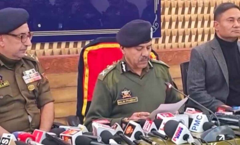 Desh News: नौगाम में सैंपलिंग के दौरान विस्फोट, DGP बोले- जांच कर रहे पुलिस अधिकारी की भी मौत