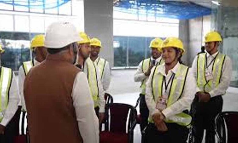 बुलेट ट्रेन परियोजना के श्रमवीरों ने पीएम मोदी से कहा— ना नाम चाहिए, ना इनाम, बस देश की तरक्‍की हमारा सम्मान