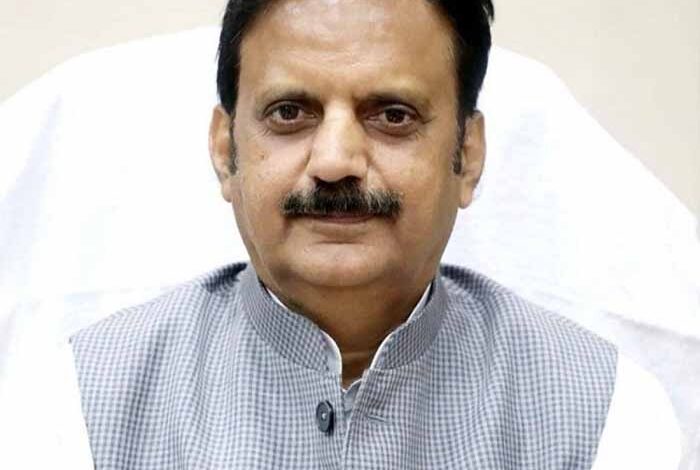 गौ-अभयारण्य के विकास से जुड़े निर्माण कार्य समय पर पूरा करें: उप मुख्यमंत्री शुक्ल