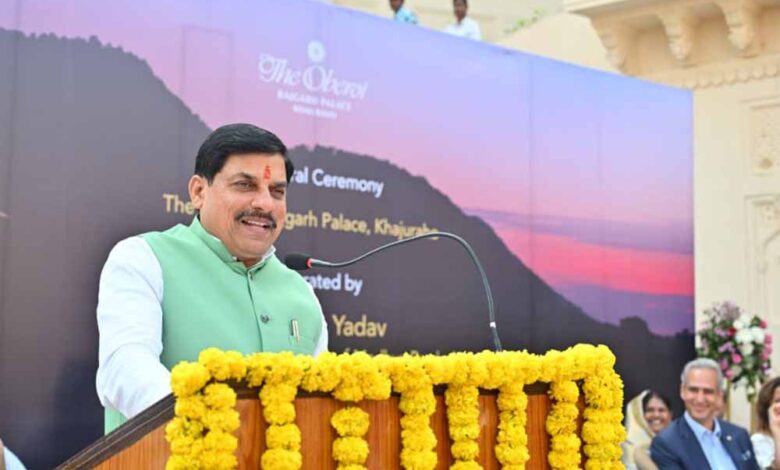 टूरिस्ट-हेली-सर्विस-का-उठाएं-भरपूर-लाभ-:-मुख्यमंत्री-डॉ.-यादव