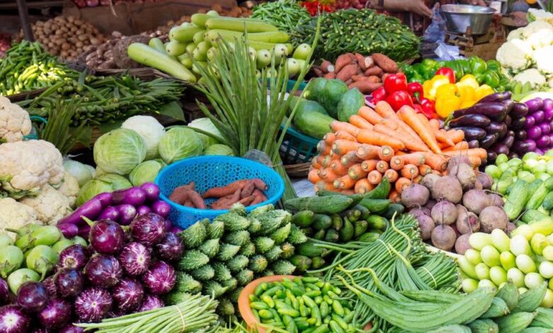 भोपाल-में-सब्जियों-के-दाम-आसमान-पर,-टमाटर-मटर-की-कीमतें-एक-हफ्ते-में-तीन-गुना-बढ़ीं