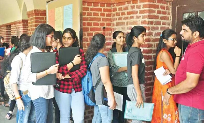 MP में छात्रों के मानसिक स्वास्थ्य पर फोकस, उच्च शिक्षा विभाग ने बनाई स्टेट टास्क फोर्स