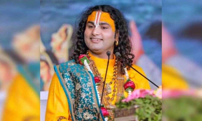 हरिद्वार में अनिरुद्धाचार्य का बयान: ‘बॉलीवुड लव जिहाद फैला रहा’, समारोह में तीखी टिप्पणी