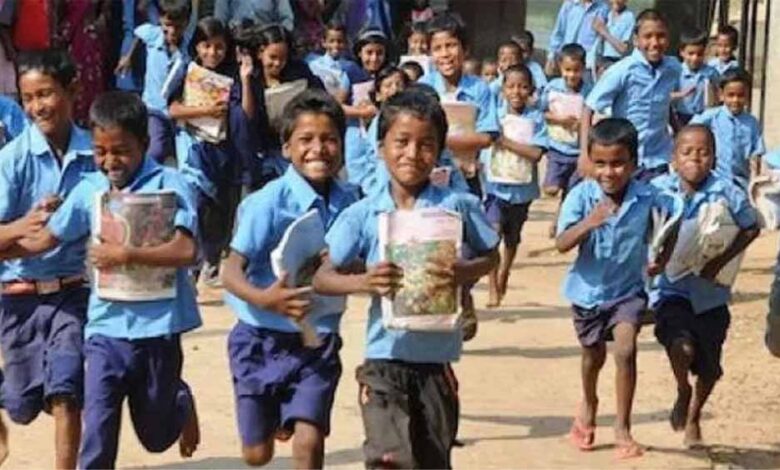 गरीब छात्रों के लिए बड़ी सौगात: UGC देगी 15 हजार से 20 लाख रुपये तक की शिक्षा सहायता