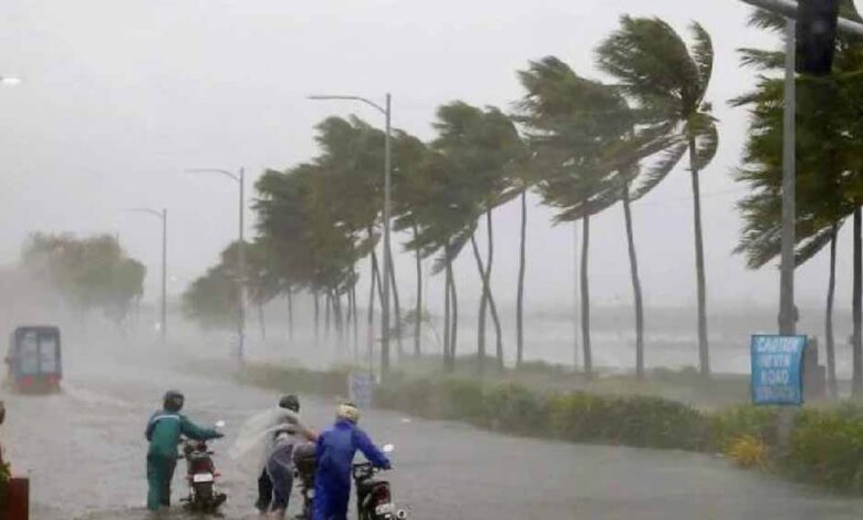 तूफान सेन्यार का प्रभाव: बंगाल की खाड़ी में सिस्टम सक्रिय, अगले 48 घंटे भारी बारिश का अलर्ट
