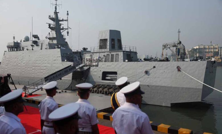 भारतीय नौसेना को मिला स्वदेशी ताकत का नया प्रहरी INS माहे, कमीशन में शामिल हुए आर्मी चीफ