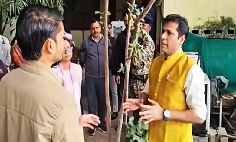 दतिया: कलेक्टर की अपील पर किसान ने दान की तीन बीघा जमीन, गांव में बनेगा नया अस्पताल