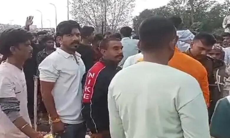 महू: शादी में पकने के लिए आया 2 क्विंटल गोमांस बजरंग दल ने पकड़ा