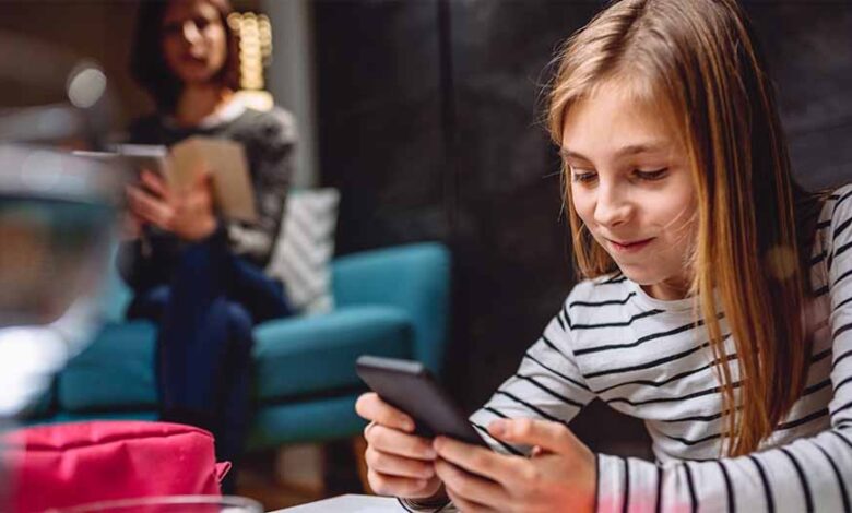 ऑनलाइन जोखिम बढ़े, सरकार सख़्त: ये देश 16 वर्ष से कम बच्चों के लिए इंटरनेट पर लगयाएगा रोक