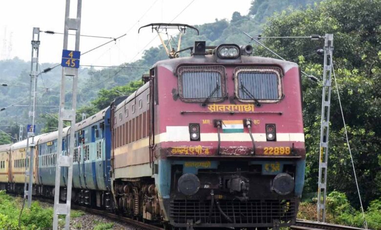 अब Tatkal टिकट बुकिंग हुई आसान: सिर्फ एक OTP में मिलेगी कंफर्म सीट