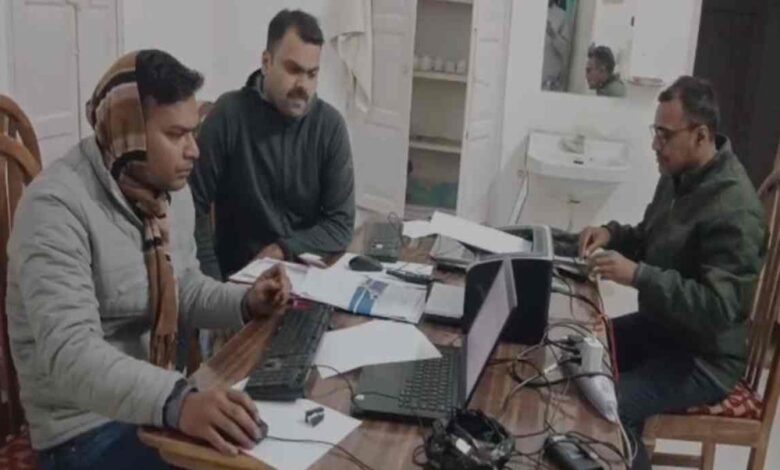 सिंगरौली: नायब तहसीलदार रिश्वत लेते रंगे हाथों पकड़ा, राजस्व निरीक्षक पर भी शिकंजा