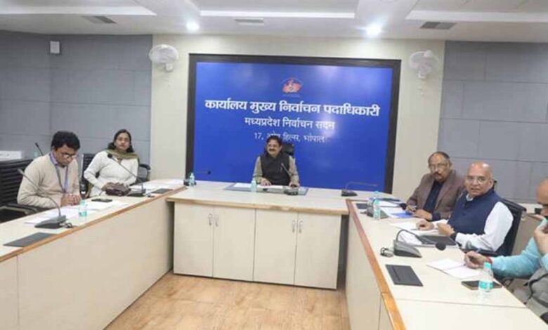 एसआईआर कार्य की प्रगति की रोजाना समीक्षा करें कलेक्टर: निर्वाचन आयोग