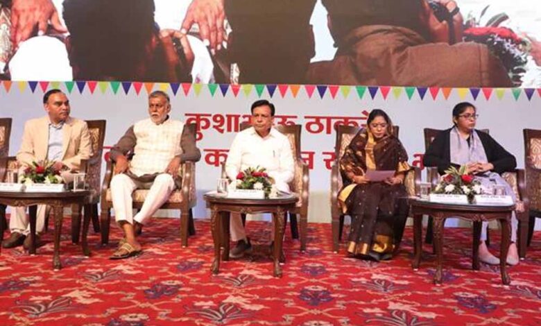 लक्ष्य बड़े रखें, उत्साह से कार्य करने पर निश्चित रूप से मिलेगी सफलता : उप मुख्यमंत्री देवड़ा