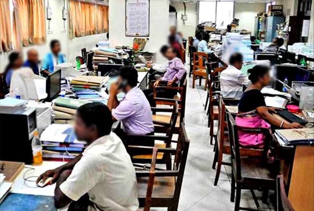 mp-में-1-जनवरी-2026-से-बदलेंगे-48-साल-पुराने-अवकाश-नियम,-7-लाख-कर्मचारियों-को-मिलेगा-बड़ा-लाभ