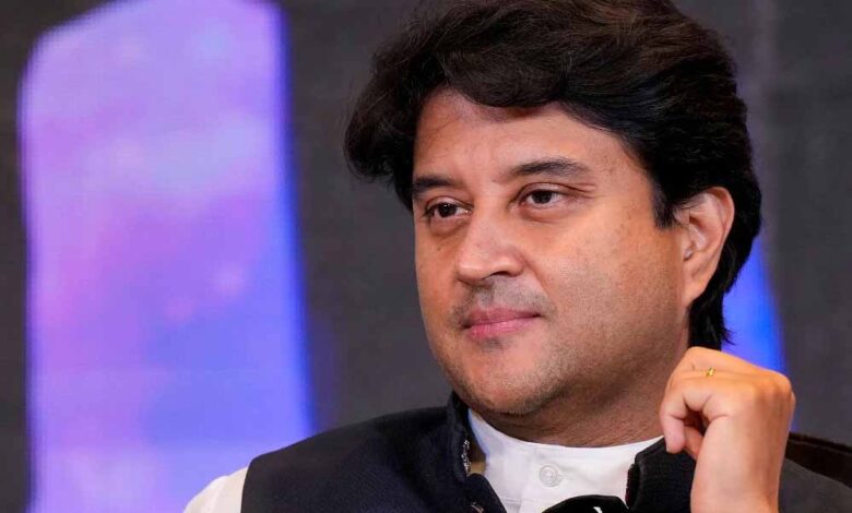 कथा में केंद्रीय मंत्री ज्योतिरादित्य सिंधिया से मांग हुई ‘शिवजी’ की दक्षिणा, महाराज बोले–यह आदेश है