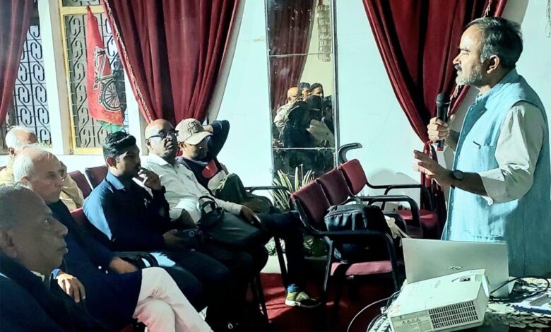 फ़लस्तीन यात्रा से लौटे विनीत तिवारी: मानवता के लिए फ़लस्तीन के साथ खड़ा होना जरूरी