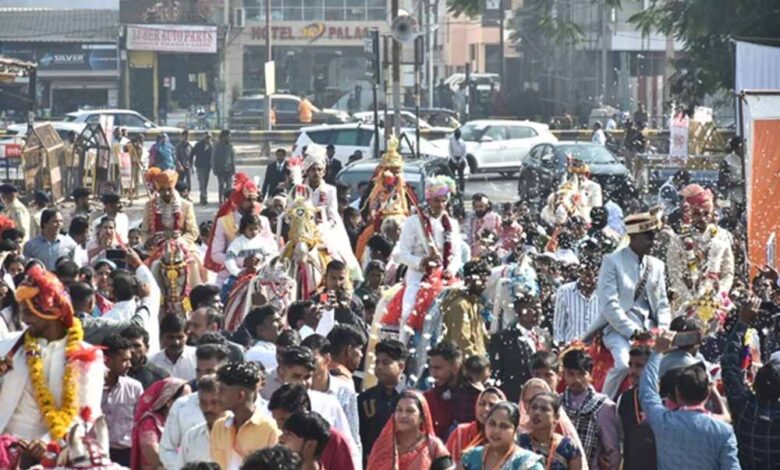 उज्जैन-में-अद्भुत-आयोजन:-cm-के-बेटे-डॉ.-अभिमन्यु-सहित-21-कन्याओं-का-सामूहिक-विवाह-सम्पन्न