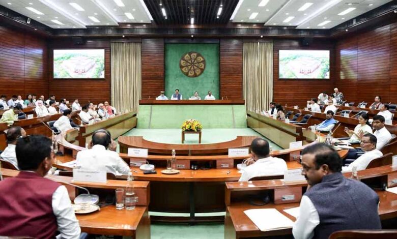 शीतकालीन सत्र से पहले सर्वदलीय बैठक गर्माई, विपक्ष बोला—SIR पर हो विशेष चर्चा