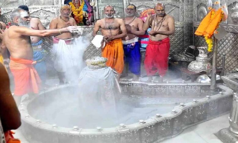 महाकाल-मंदिर-में-बदलाव:-इस-तारीख-से-बंद-होगी-भस्म-आरती-की-ऑनलाइन-बुकिंग,-जानें-नई-एंट्री-प्रक्रिया