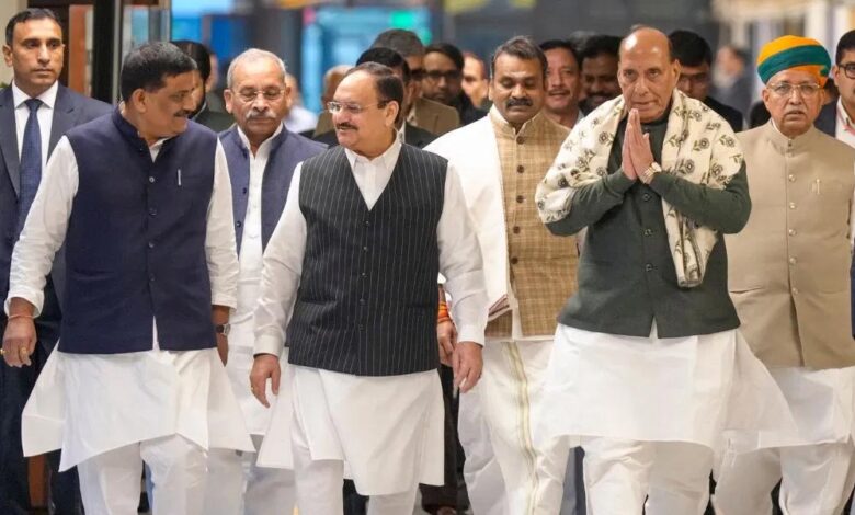 शीतकालीन-सत्र-में-टकराव-के-आसार:-विपक्ष-sir-पर-एकजुट,-सरकार-पेश-करेगी-दिवाला-बीमा-सहित-14-बिल