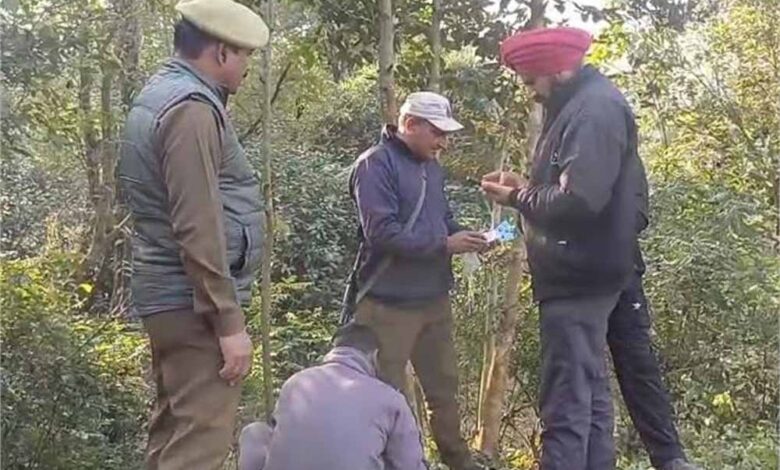 रहस्यमयी उपकरण से फैली सनसनी, बम डिफ्यूज़ल स्क्वॉड और पुलिस ने संभाला मोर्चा