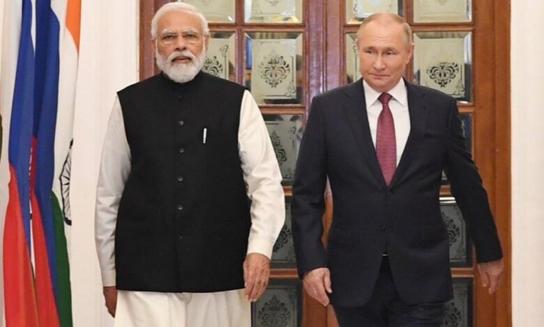 पुतिन के विदेश दौरे के अनोखे शौक: साथ ले जाते हैं पोर्टेबल लैब, टॉयलेट और पानी