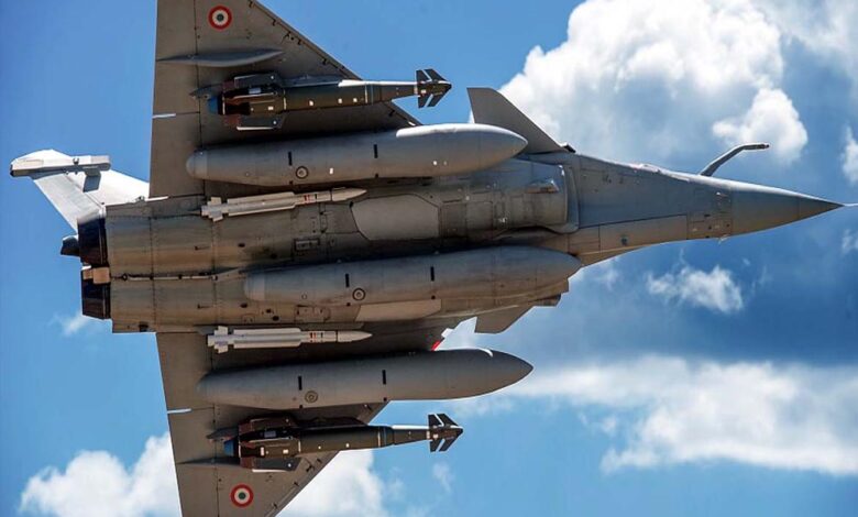 राफेल और Su-57 की जोड़ी से बढ़ेगी इंडियन एयरफोर्स की ताकत, रूस से फाइटर जेट पर डील संभव