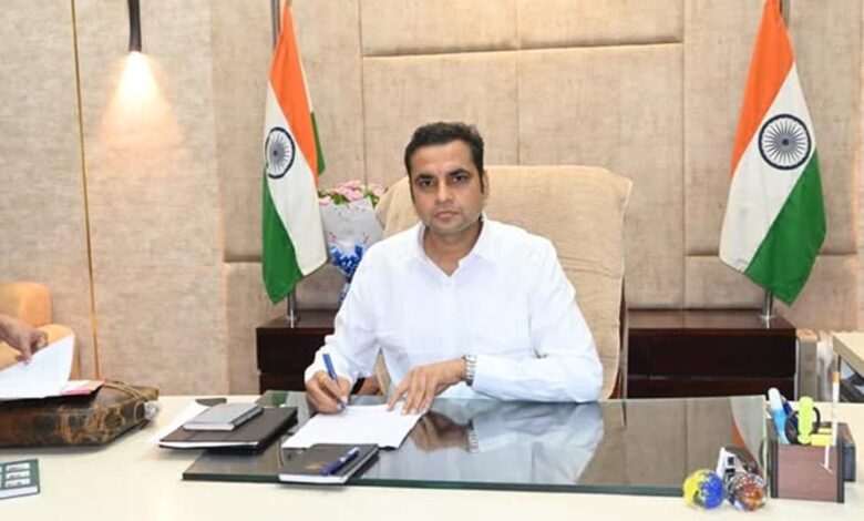 कलेक्टर की अभिनव पहल :-मानसिक तनाव और अवसाद की स्थिति में विद्यार्थी, परीक्षार्थी और कामकाजी युवाओं की काउंसलिंग करेंगे मानसिक विशेषज्ञ.