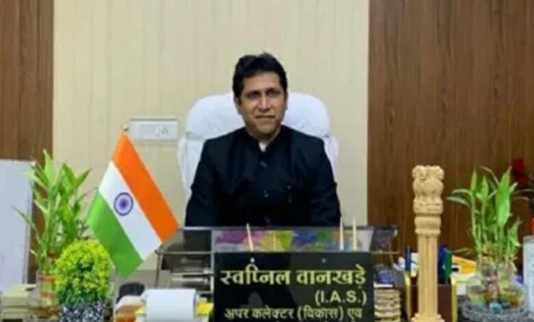 दतिया में कलेक्टर का निर्णय: महापुरुषों व संतों की प्रतिमाओं के सामने पोस्टर-बैनर लगाने पर रोक, उल्लंघन पर होगी कार्रवाई