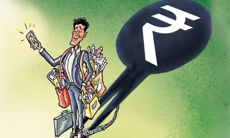 भारतीय परिवारों की आय का 40% कर्ज चुकाने में जा रहा, EMI कल्चर से युवा हो रहे कर्ज में