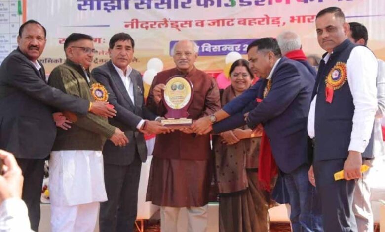 प्रथम-अन्तरराष्ट्रीय-मैक्समूलर-अलंकरण-संतोष-चौबे-को