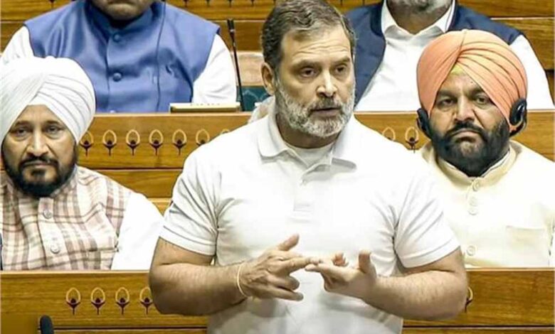 खादी-हमारी-आत्मा-है,-इसे-कोई-मिटा-नहीं-सकता:-राहुल-गांधी