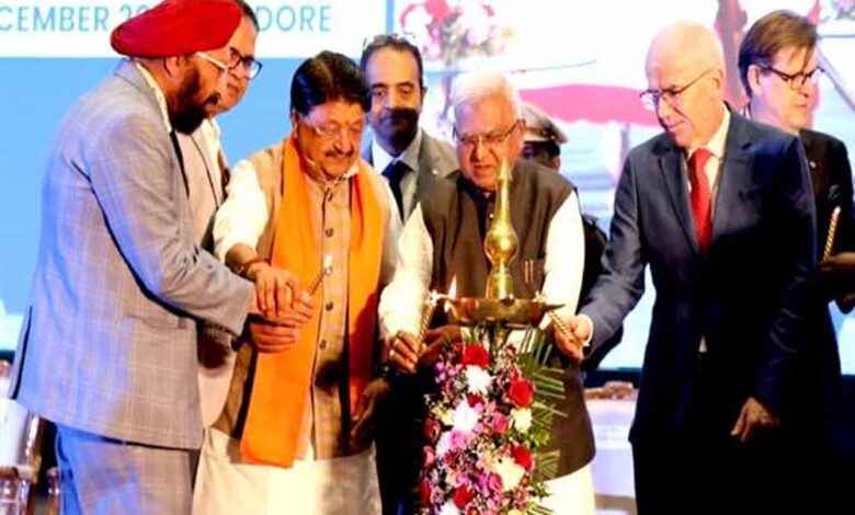 चिकित्सक भगवान का दूसरा रूप होता है : राज्यपाल मंगुभाई पटेल