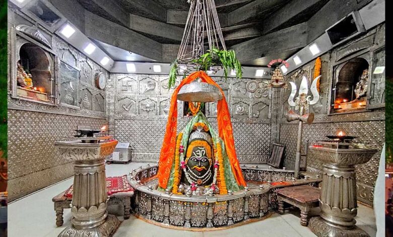 उज्जैन महाकाल मंदिर में 1 जनवरी से फूलों की बड़ी माला पहनाने पर लगेगी रोक