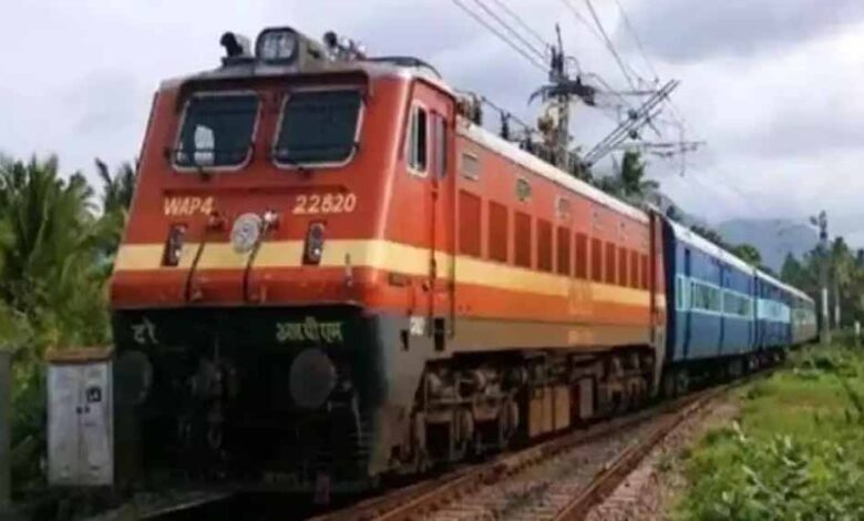 विंटर-वेकेशन-के-लिए-रेलवे-की-सौगात,-डॉ-अंबेडकर-नगर-से-तोकुर-तक-चलेगी-स्पेशल-ट्रेन,-जानें-बुकिंग-डेट