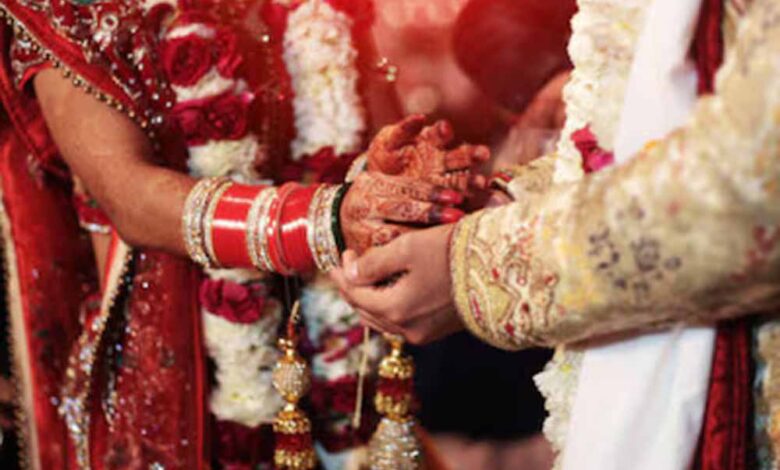 MP का अनोखा गांव: 500 साल से चल रही ‘घर की ही शादी’ की परंपरा