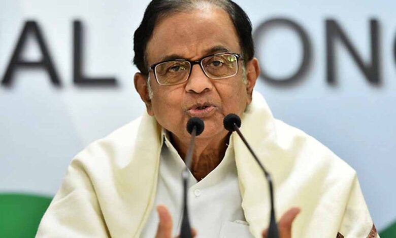 कर्नाटक-गृहमंत्री-के-बयान-पर-भड़के-पी.-चिदंबरम,-बोले–-इस-मुद्दे-पर-सुप्रीम-कोर्ट-का-स्पष्ट-कानून-है