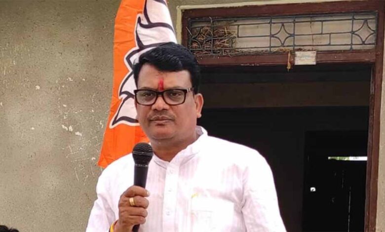 नागरिकों की समस्याओं का त्वरित समाधान सुनिश्चित करें: मंत्री चौहान