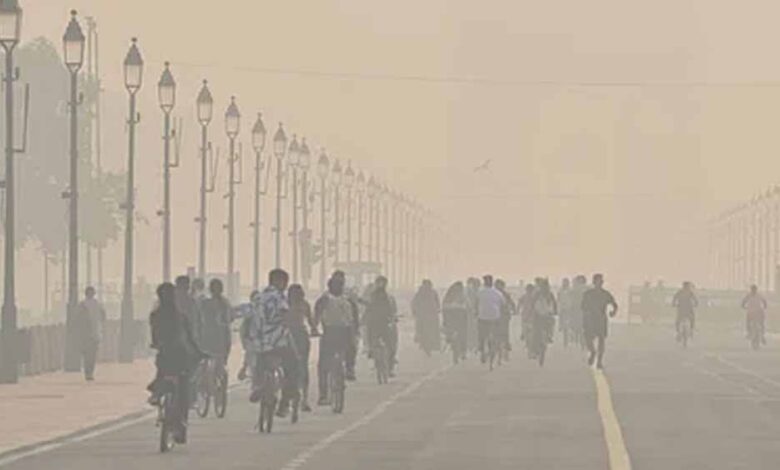 दिल्ली की जहरीली हवा से दुनिया भी परेशान, सिंगापुर ने अपने नागरिकों के लिए जारी की एडवाइजरी