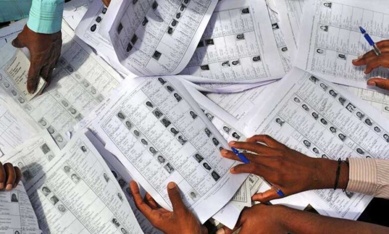 पश्चिम बंगाल में कितने वोटरों के नाम कटे? चुनाव आयोग ने जारी की SIR ड्राफ्ट लिस्ट