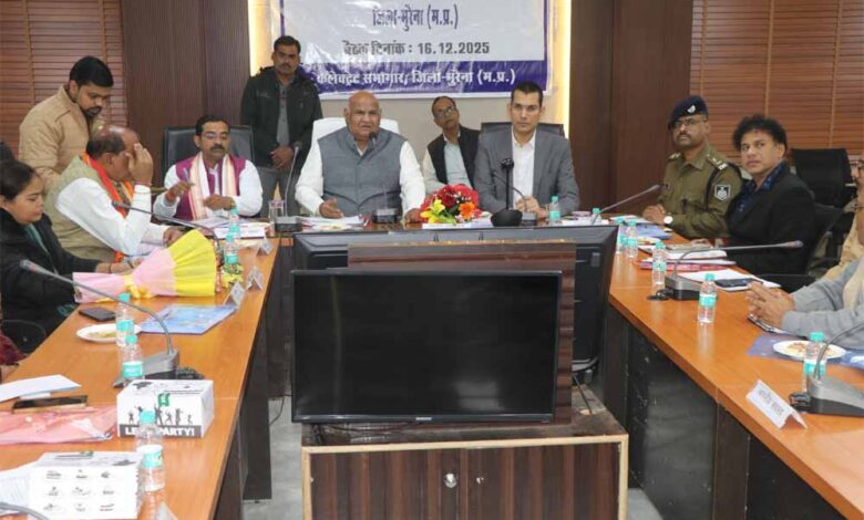 जिले-के-विकास-में-जनप्रतिनिधियों,-प्रशासन-एवं-समाज-के-विशिष्टजनों-के-अनुभव-अहम-:-मंत्री-वर्मा