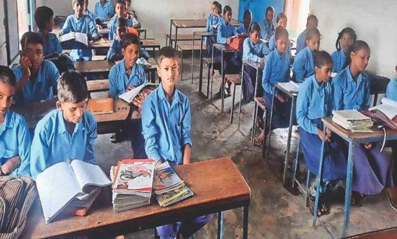 स्कूलों में स्थानीय भाषाओं के समावेश के साथ 49 पुस्तकों का प्रकाशन