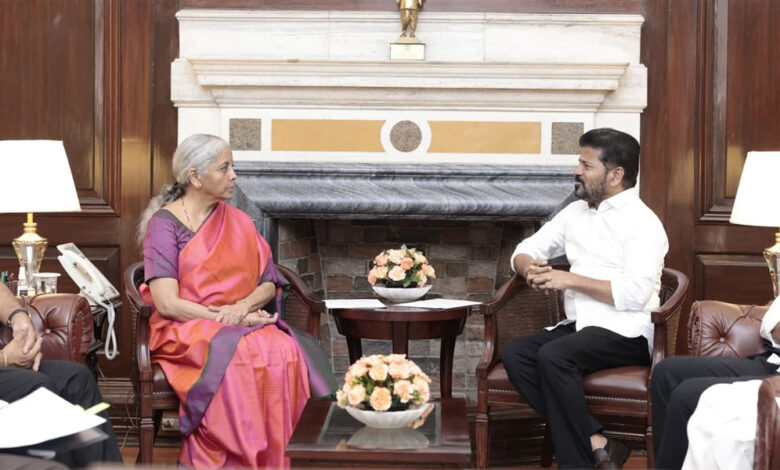 आवासीय विद्यालय योजना को लेकर तेलंगाना के मुख्यमंत्री की वित्त मंत्री सीतारमण से अहम मुलाकात