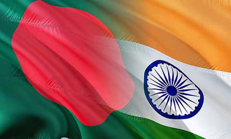 बांग्लादेश में हालात बिगड़े, भारत ने लिया बड़ा कदम—ढाका में वीजा आवेदन केंद्र बंद