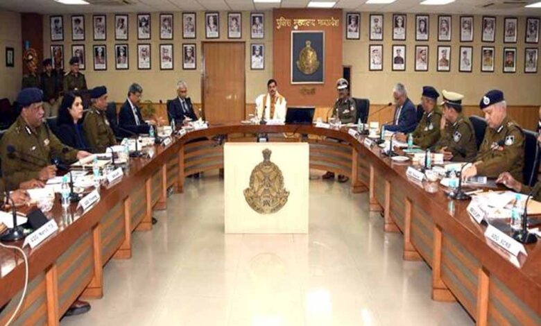 पुलिस के बारे में जनसामान्य की धारणा बदलने और पुलिस के जनता से बेहतर संवाद के लिए विशेष पहल की आवश्यकता : मुख्यमंत्री डॉ. यादव