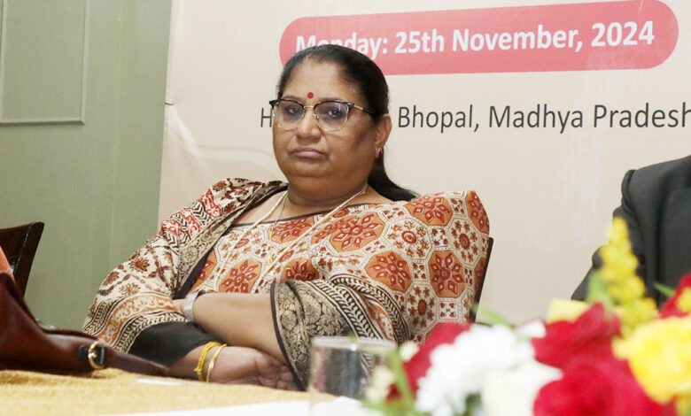 नीमच में कुपोषण मुक्ति की दिशा में प्रभावी पहल, प्रभारी मंत्री ने 50 बच्चों को वितरित किए न्यूट्री बास्केट