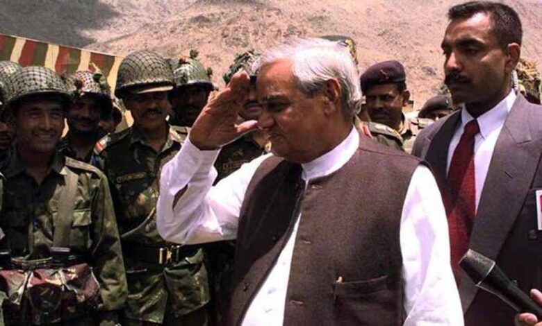जयंती-विशेष:-मीनार-ए-पाकिस्तान-से-शांति-का-संदेश,-जब-अटल-बिहारी-वाजपेयी-ने-पाक-आवाम-से-दिल-से-बात-की