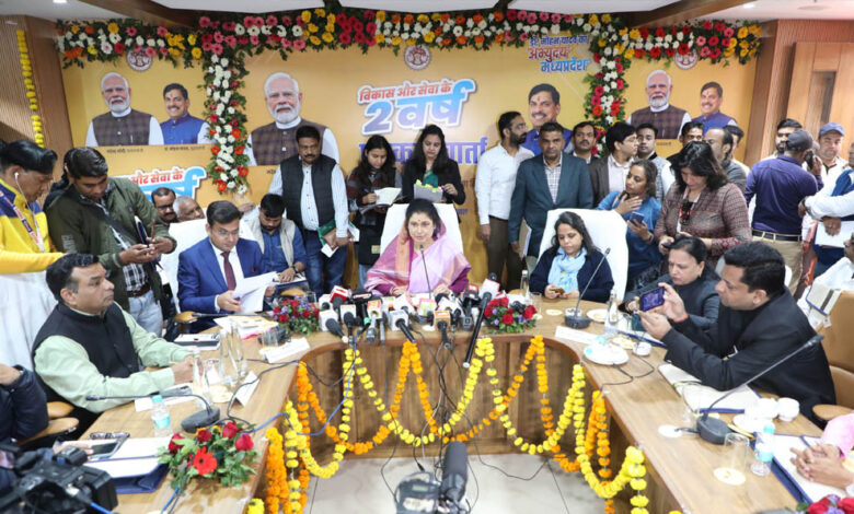 मंत्री-कृष्णा-गौर-ने-पेश-किया-2-साल-का-रिपोर्ट-कार्ड,-पिछड़ा-वर्ग-और-अल्पसंख्यक-कल्याण-में-उपलब्धियां-गिनाईं